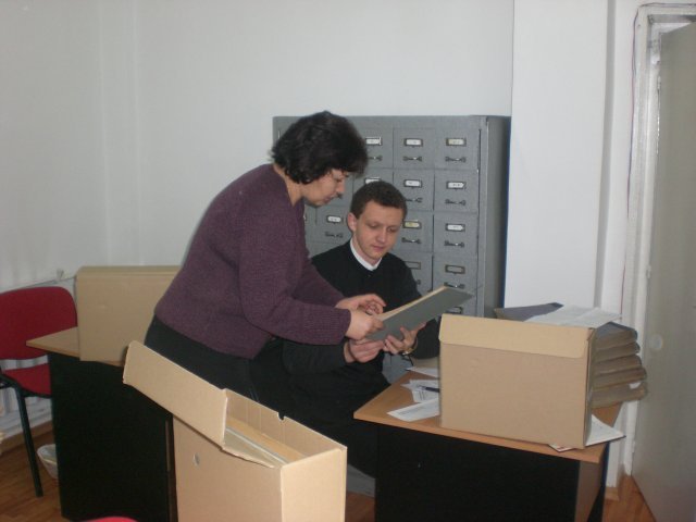 DOCUMENTARE ARHIVA