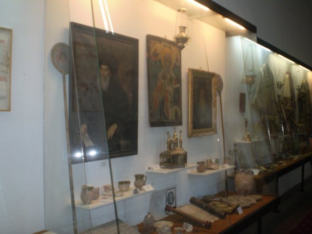 IN MUZEUL MANASTIRII CERNICA